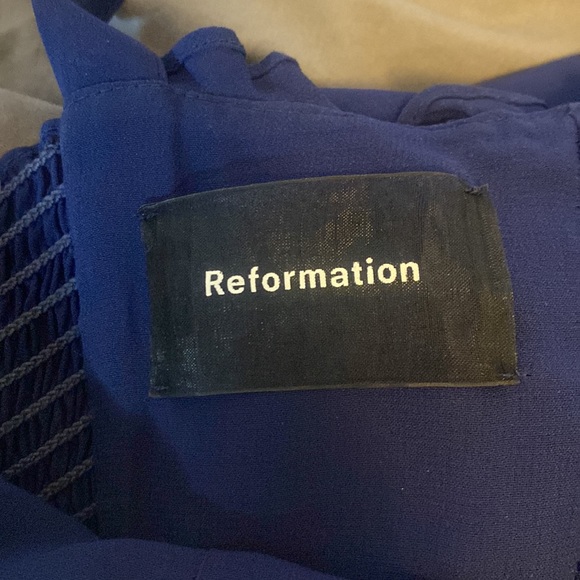 Gorgeous Sold Out Reformation Nikita Dress in Navy - Picture 3 of 4